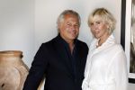 Naarden 19 juni 2024
Presentatie stormer sloep ism Monique des Bouvrie bij het Arsenaal. Bob Wisse en Jan des Bouvrie jr  zijn al hun hele leven vrienden . Monique des Bouvrie met partner Otto Klein