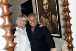 Naarden 19 juni 2024
Presentatie stormer sloep ism Monique des Bouvrie bij het Arsenaal. Bob Wisse en Jan des Bouvrie jr  zijn al hun hele leven vrienden . Monique des Bouvrie met partner Otto Klein