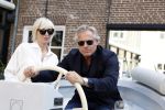 Naarden 19 juni 2024
Presentatie stormer sloep ism Monique des Bouvrie bij het Arsenaal. Bob Wisse en Jan des Bouvrie jr  zijn al hun hele leven vrienden . Monique des Bouvrie met partner Otto Klein