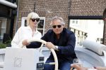 Naarden 19 juni 2024
Presentatie stormer sloep ism Monique des Bouvrie bij het Arsenaal. Bob Wisse en Jan des Bouvrie jr  zijn al hun hele leven vrienden . Monique des Bouvrie met partner Otto Klein