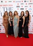 Amsterdam 8 juni 2024
Het Amsterdam diner in AFAS live . Vele Bekende mensen en zakenmensen kwamen naar het gala waar geld opgehaald wordt voor het aids fonds. Olcay Gulsen kwam met haar zussen