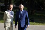 Haarzuilens 26 juni 2024
Nationale haringparty op kasteel de Haar. Mr Pieter v Vollenhoven met Frank Houben
