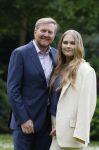 Den Haag 7 juni 2024
Fotouurte met de koninklijke familie op Huis ten Bosch .
Aanwezig Koning Willem Alexander Koningin Maxima Prinses Amalia Prinses Alexia Prinses Ariane en hun hondje Rambo.