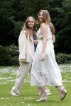 Den Haag 7 juni 2024
Fotouurte met de koninklijke familie op Huis ten Bosch .
Aanwezig Koning Willem Alexander Koningin Maxima Prinses Amalia Prinses Alexia Prinses Ariane en hun hondje Rambo.