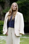 Den Haag 7 juni 2024
Fotouurte met de koninklijke familie op Huis ten Bosch .
Aanwezig Koning Willem Alexander Koningin Maxima Prinses Amalia Prinses Alexia Prinses Ariane en hun hondje Rambo.