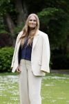 Den Haag 7 juni 2024
Fotouurte met de koninklijke familie op Huis ten Bosch .
Aanwezig Koning Willem Alexander Koningin Maxima Prinses Amalia Prinses Alexia Prinses Ariane en hun hondje Rambo.