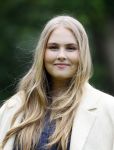 Den Haag 7 juni 2024
Fotouurte met de koninklijke familie op Huis ten Bosch .
Aanwezig Koning Willem Alexander Koningin Maxima Prinses Amalia Prinses Alexia Prinses Ariane en hun hondje Rambo.