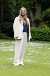 Den Haag 7 juni 2024
Fotouurte met de koninklijke familie op Huis ten Bosch .
Aanwezig Koning Willem Alexander Koningin Maxima Prinses Amalia Prinses Alexia Prinses Ariane en hun hondje Rambo.