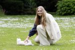 Den Haag 7 juni 2024
Fotouurte met de koninklijke familie op Huis ten Bosch .
Aanwezig Koning Willem Alexander Koningin Maxima Prinses Amalia Prinses Alexia Prinses Ariane en hun hondje Rambo.