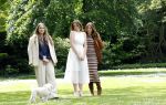 Den Haag 7 juni 2024
Fotouurte met de koninklijke familie op Huis ten Bosch .
Aanwezig Koning Willem Alexander Koningin Maxima Prinses Amalia Prinses Alexia Prinses Ariane en hun hondje Rambo.