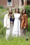 Den Haag 7 juni 2024
Fotouurte met de koninklijke familie op Huis ten Bosch .
Aanwezig Koning Willem Alexander Koningin Maxima Prinses Amalia Prinses Alexia Prinses Ariane en hun hondje Rambo.