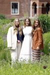 Den Haag 7 juni 2024
Fotouurte met de koninklijke familie op Huis ten Bosch .
Aanwezig Koning Willem Alexander Koningin Maxima Prinses Amalia Prinses Alexia Prinses Ariane en hun hondje Rambo.