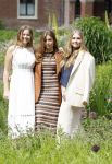 Den Haag 7 juni 2024
Fotouurte met de koninklijke familie op Huis ten Bosch .
Aanwezig Koning Willem Alexander Koningin Maxima Prinses Amalia Prinses Alexia Prinses Ariane en hun hondje Rambo.