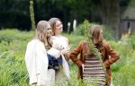 Den Haag 7 juni 2024
Fotouurte met de koninklijke familie op Huis ten Bosch .
Aanwezig Koning Willem Alexander Koningin Maxima Prinses Amalia Prinses Alexia Prinses Ariane en hun hondje Rambo.