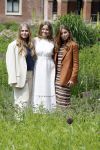 Den Haag 7 juni 2024
Fotouurte met de koninklijke familie op Huis ten Bosch .
Aanwezig Koning Willem Alexander Koningin Maxima Prinses Amalia Prinses Alexia Prinses Ariane en hun hondje Rambo.