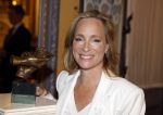 Den Haag 13 juni 2024
Prinses Margarita en Cees Wijburg arriveren bij Hotel des Indes voor de nationale veteranendag. Prinses Margarita maakte een bronzen beeld met een hand en een Anjer