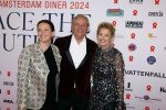 Amsterdam 8 juni 2024
Het Amsterdam diner in AFAS live . Vele Bekende mensen en zakenmensen kwamen naar het gala waar geld opgehaald wordt voor het aids fonds. Prinses Mabel met zwager en nichtje