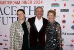 Amsterdam 8 juni 2024
Het Amsterdam diner in AFAS live . Vele Bekende mensen en zakenmensen kwamen naar het gala waar geld opgehaald wordt voor het aids fonds. Prinses Mabel met zwager en nichtje