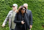 Rotterdam 14 juni 2024 
Begrafenis en besloten kring van Jan v Galen de vader van Rachel Hazes op begraafplaats Hofwijk in de witte kapel. Aanwezig beste vrienden Jaqueline Laats Jeanine Heruer Joop Kruis Ricardo Klaverdijk en Loes v Katwijk