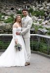 Arnhem 27 mei 2024
Trouwen Robbert de Nijs en zijn vrouw Sharon in Burgers Zoo. Zijn vader Rob de Nijs en moeder Belinda Meuldijk waren de getuigen .