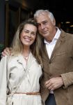 Amsterdam 4 juni 2024
Boekpresentatie Debbie de Jong van B&B Vol liefde . Suus Schenk met partner
