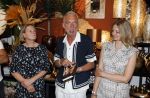 Noordwijk 25 juni 2024
Boek presentatie Timon Moll geschreven door Jan Dijkgraaf over de Familie Meiland . De presentatie was in de winkel van Montana Meiland en ook Martien Meiland en Erica Meiland waren aanwezig.