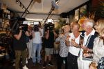 Noordwijk 25 juni 2024
Boek presentatie Timon Moll geschreven door Jan Dijkgraaf over de Familie Meiland . De presentatie was in de winkel van Montana Meiland en ook Martien Meiland en Erica Meiland waren aanwezig.