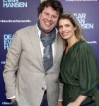 Amsterdam 16 juni 2025
Premiere Dear Evan Hansen in het deLaMar theater . Dominic Seldis met vrouw
