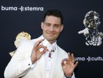 Amsterdam 2 juni 2025
Uitreiking Buma prijzen in de schouwburg van Amsterdam. Douwe Bob kwam met zijn vrouw