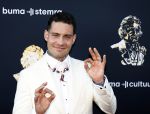 Amsterdam 2 juni 2025
Uitreiking Buma prijzen in de schouwburg van Amsterdam. Douwe Bob kwam met zijn vrouw