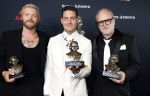 Amsterdam 2 juni 2025
Uitreiking Buma prijzen in de schouwburg van Amsterdam. Douwe Bob met schrijvers team
