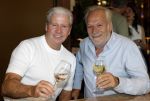 Amsterdam 11 juni 2025
Presentatie cd Wesly Bronkhorst bij grandcafe de Heinekenhoek. Dries Roelvink met manager Frank Wisse