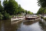 Amsterdam 19 juni 2025
Extinction Rebellion is een internationale, activistische beweging die zich verzet tegen klimaatverandering en het verlies van biodiversiteit. Ze hebben met boten twee bruggen op de grachten geblokkeerd . Meerdere rondvaartboten konden er niet door . Op die boten zaten oa Michael v Gerwen Won Yip irene v d Laar Martijn Koolhoven David Bijlsma en Carolien ter Linden