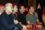 Amsterdam 1 juni 2025
Rene Froger krijgt na de laatste toppers in concert een koninklijke onderscheiding in de Johan Cruyff arena . Ook de andere toopers Jan Smit Gerard Joling en Jeroen v d Boom waren natuurlijk aanwezig.