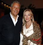 Amsterdam 1 juni 2025
Rene Froger krijgt na de laatste toppers in concert een koninklijke onderscheiding in de Johan Cruyff arena . Henk ten Cate met vrouw