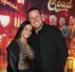 Amsterdam 1 juni 2025
Rene Froger krijgt na de laatste toppers in concert een koninklijke onderscheiding in de Johan Cruyff arena . John West met partner