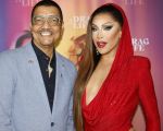 Amsterdam 19 juni 2025
Premiere a drags life bij pathe de munt . Aanwezige hoofdrolspelers zijn Miss Envy Peru en Janey Jacke . Jorgen Raymann en Miss Envu Peru