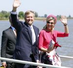 Lopik en Vianen 13 mei 2025
Streekbezoek Koning Willem Alexander en koningin Maxima . Sjors Frohlich is de brugemeester .