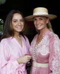 Naarden 18 juni 2025
Presentatie tijdschrift Vivian Reijs ( Hormonen ) bij het Arsenaal . Leontine Ruiters met dochter Jada Borsato