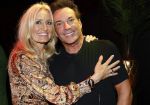 Amsterdam 1 juni 2025
Rene Froger krijgt na de laatste toppers in concert een koninklijke onderscheiding in de Johan Cruyff arena . Natasja Froger en Gerard Joling