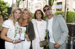 Amsterdam 5 juni 2025
Uiteiking talkies terras awards en presentatie Cover met daarop Nicolette v Dam . Event vond plaats bij Hotel Arena . Nicolette v Dam met moeder en schoonmoeder en Bas Smit