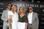 Amsterdam 5 juni 2025
Uiteiking talkies terras awards en presentatie Cover met daarop Nicolette v Dam . Event vond plaats bij Hotel Arena . Nicolette v Dam met haar ouders en man Bas Smit