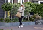 Wilnis 25 mei 2025
Noa Braaf de nieuwe vriendin van Andre Hazes arriveert bij zijn huis . Nadat Andre Hazes de hond heeft uitgelaten haalt Djarno Hofland hem op om naar een optreden in Amsterdam te gaan