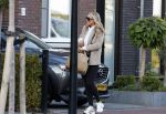 Wilnis 25 mei 2025
Noa Braaf de nieuwe vriendin van Andre Hazes arriveert bij zijn huis . Nadat Andre Hazes de hond heeft uitgelaten haalt Djarno Hofland hem op om naar een optreden in Amsterdam te gaan