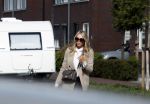 Wilnis 26 mei 2025
Noa Braaf vertrekt vanaf het huis van haar vriend Andre Hazes en rijdt naar haar eigen huis .