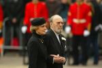 Delft 15 oktober 2002

Begrafenis Prins Claus.
Koningin Beatrix, Prins Friso, Prins Constantijn, Prinses Laurentien, Prins Willem Alexander en Maxima
Prins Maurits, Marilene, Prins Bernhard , Prins Bernhard jr, Prinses Irene, Prinses Juliana, Prinses Cristina, Prinses Margriet, Pieter v Vollenhoven, Prins Carlos, Prins Jaime, Prinses Carolina, Mabel Wisse Smit
Peter Smulders bv