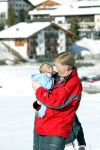 Lech 17 maart 2004
Prinses Maxima, Prins Willem Alexander en  Prinses Amalia   in Lech.  
Peter Smulders bv