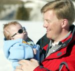 Lech 17 maart 2004
Prinses Maxima, Prins Willem Alexander en  Prinses Amalia   in Lech.  
Peter Smulders bv