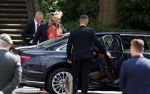Amersfoort 18 juni 2023
Koning Willem Alexander en Prinses Amalia aanwezig bij de nieuwe standaard die overhandigt zal worden aan het Regiment Huzaren Prinses Catharina-Amalia op de Prins Bernhardkazerne. Het is de eerste keer nadat Prinses Amalia haar arm gebroken heeft na val van het paard .