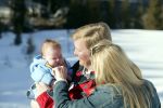 Lech 17 maart 2004
Prinses Maxima, Prins Willem Alexander en  Prinses Amalia   in Lech.  
Peter Smulders bv